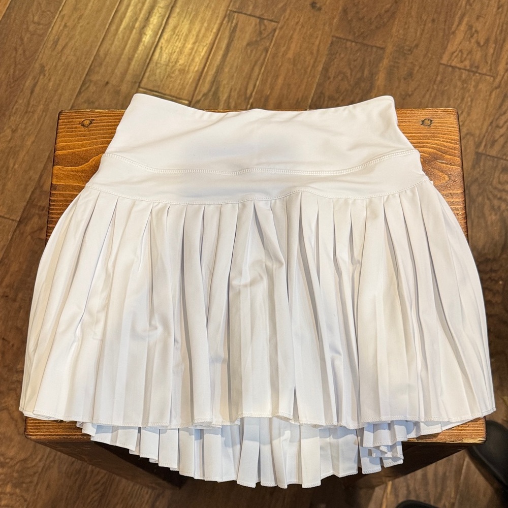 Gold Hinge White Pleated Mini Skirt